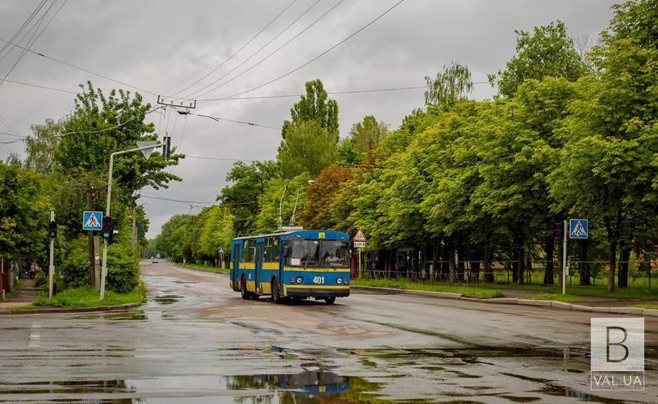 ДТП на Ріпкинський: рух тролейбусів неможливий