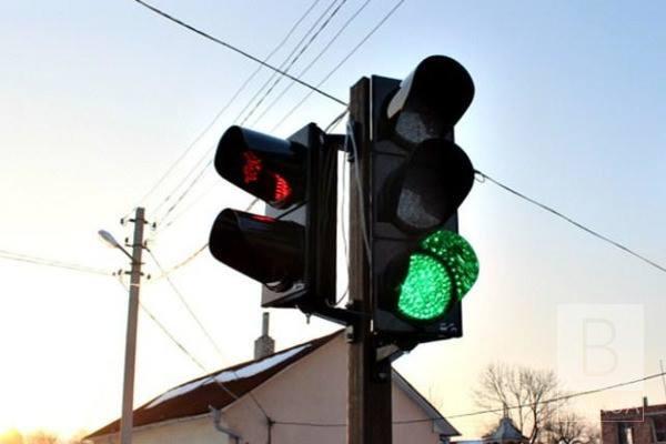 Черниговец предлагает установить светофор на перекрестке ул. Гончая - ул. Гетмана Полуботка