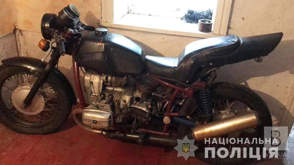 На Чернігівщині мотоцикл викрали прямо з гаража