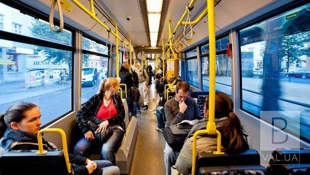 Будет ли в Чернигове льготный проезд для студентов в городском общественном транспорте: ответ на петицию