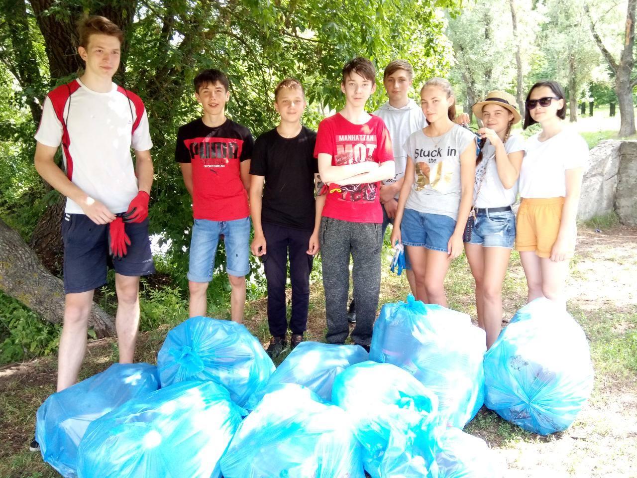 В Соснице устроили «Охоту на пластик». ФОТО