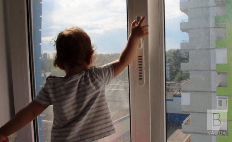 У Ніжині п'ятирічний хлопчик випав із вікна