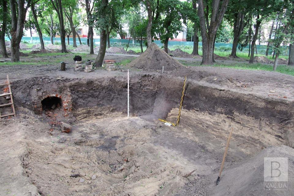 На території «нижнього» Валу археологи виявили фортифікаційні споруди XVIII століття. ФОТО