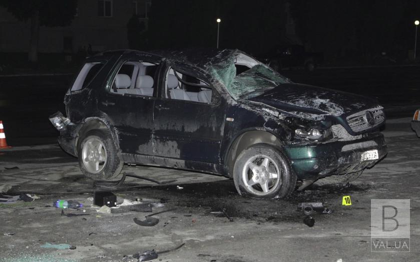 В Мене машина ударилась о бетонную клумбу: 21-летняя пассажирка скончалась в больнице. ФОТО