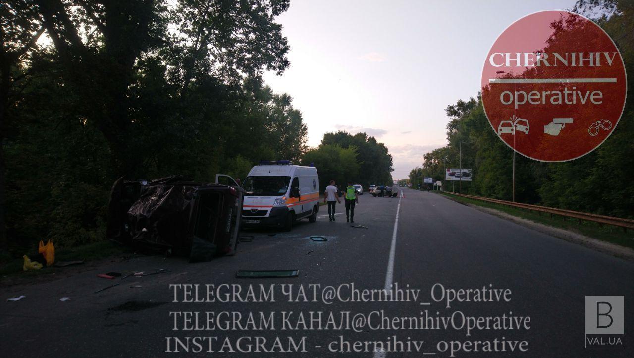 Жуткое ДТП на выезде из Чернигова: пять пострадавших. ФОТОфакт