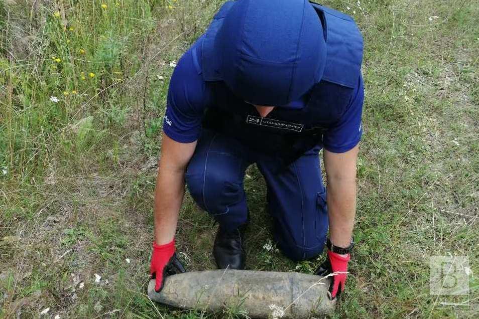 На Чернігівщині рибалка у Десні знайшов артилерійський снаряд. ФОТО