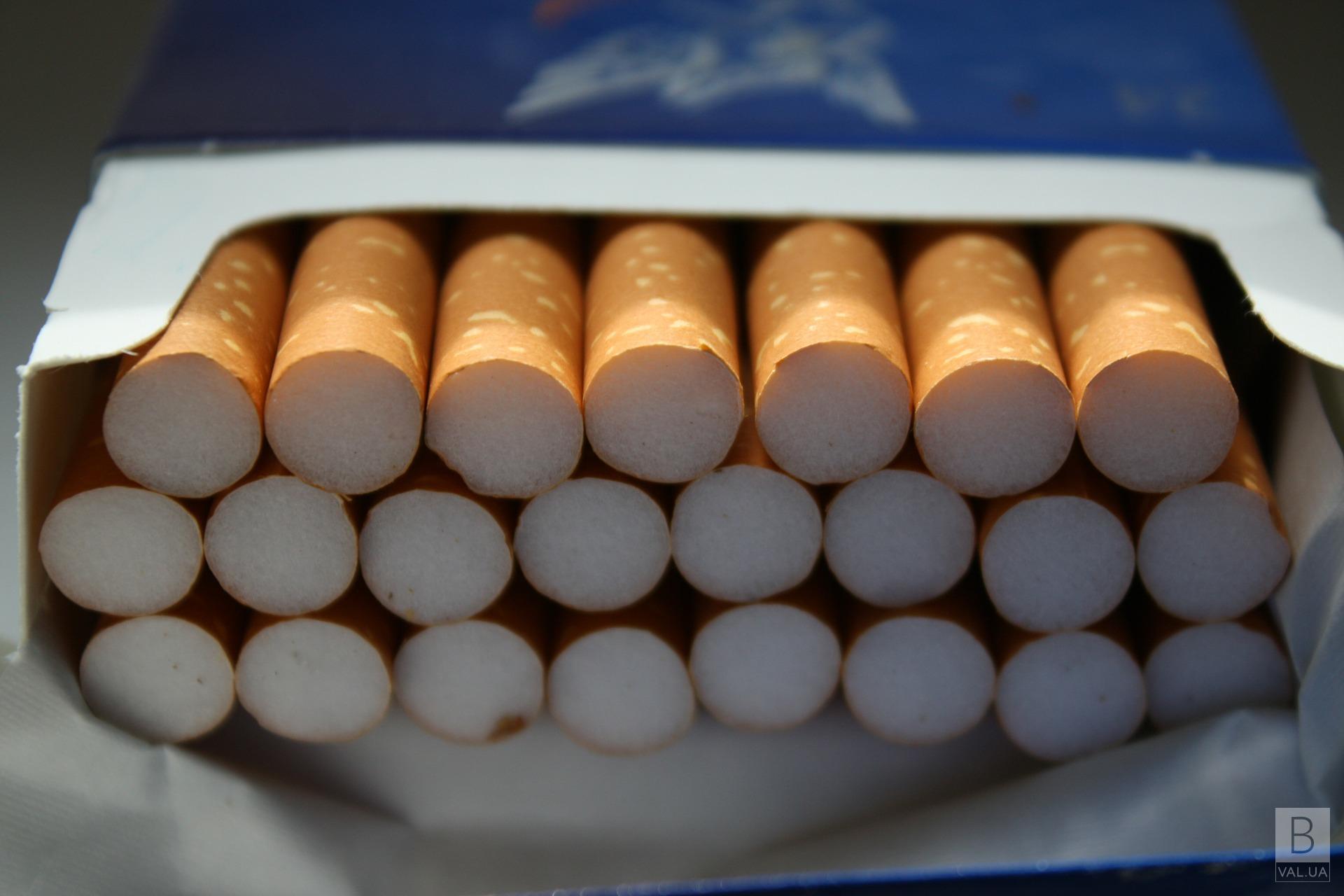 Украинец через границу пытался перевезти 520 пачек контрабандных сигарет