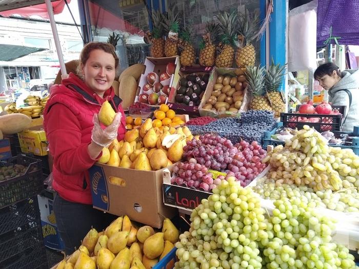 Скільки коштують осінні вітаміни: ціни на фрукти, овочі та зелень на Центральному ринку Чернігова. ФОТО