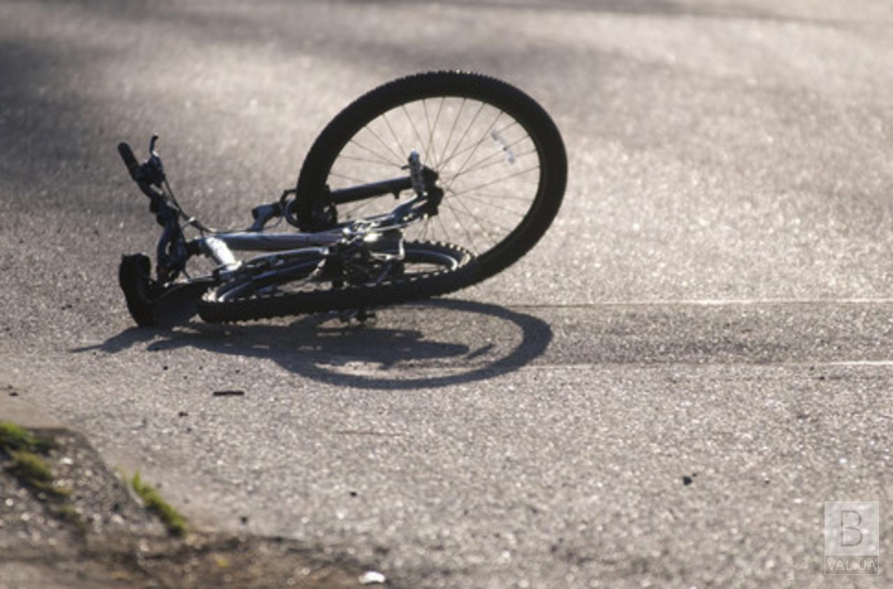 Смертельное ДТП в Корюковском районе: водитель выехал на встречную полосу и сбил 59-летнюю велосипедистку