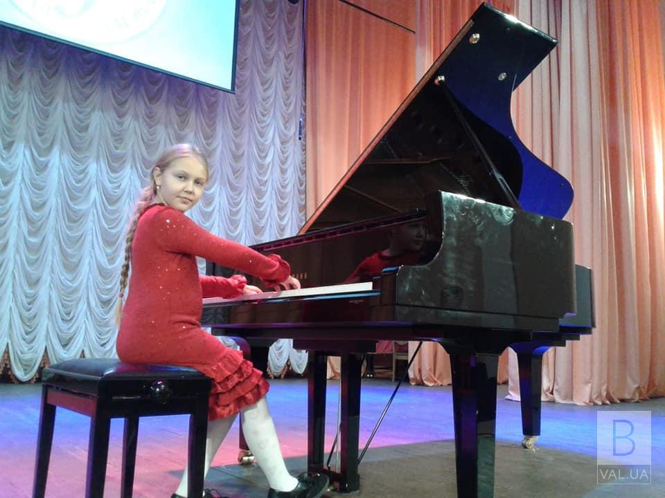 Чернігівська школярка стала лауреатом Міжнародного конкурсу піаністів, який проходить під патронатом Президента Білорусі