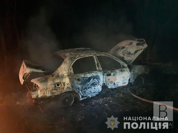 Поліція встановлює особу загиблого, що згорів в автівці на Прилуччині