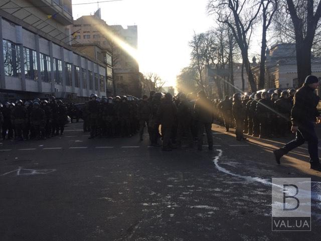 «Как дикие собаки»: в Киеве полиция жестоко разгромила палатку митингующих. ФОТО, ВИДЕО