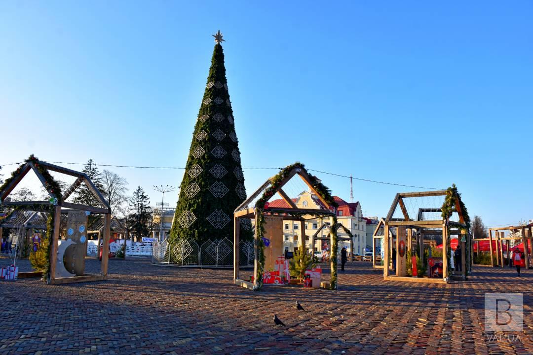 До свидания, праздники: в Чернигове 19 января завершается работа «Сказочного городка»