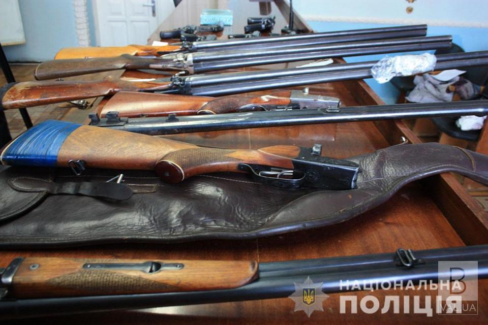 Полиция Черниговщины предоставила более 2 тысяч разрешений на оружие