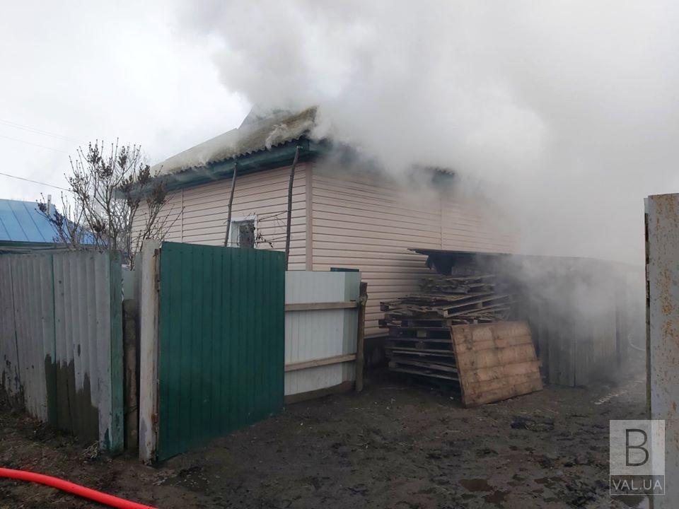 Зашла в гости: на Менщине 62-летняя женщина отравилась угарным газом во время пожара чужого дома. ФОТО