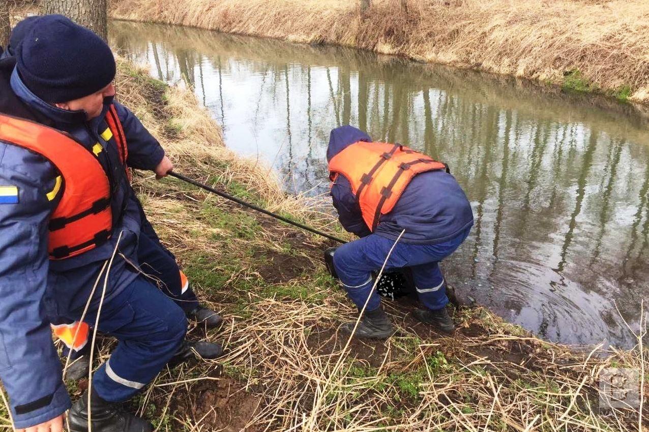 Под Черниговом спасатели подняли из реки Белоус тело мужчины, который пропал в декабре