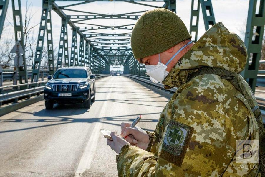  Україна закриває кордон для іноземців на два тижні
