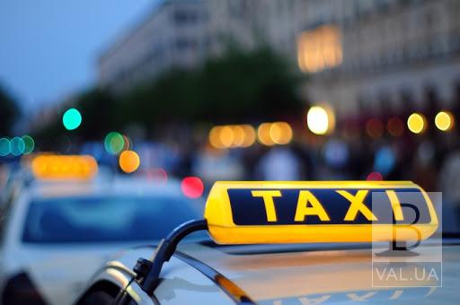 Нетрезвого таксиста взял на «перевоспитание» коллектив