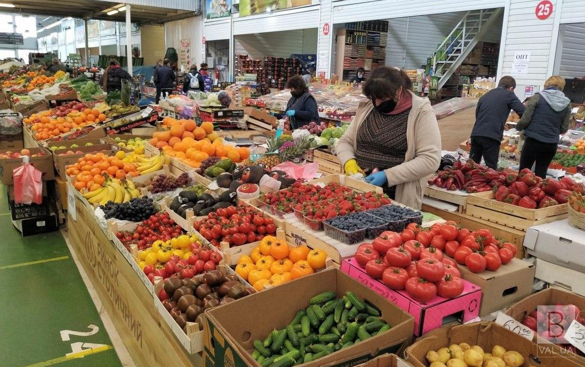 Уряд дозволив відкрити продовольчі ринки 