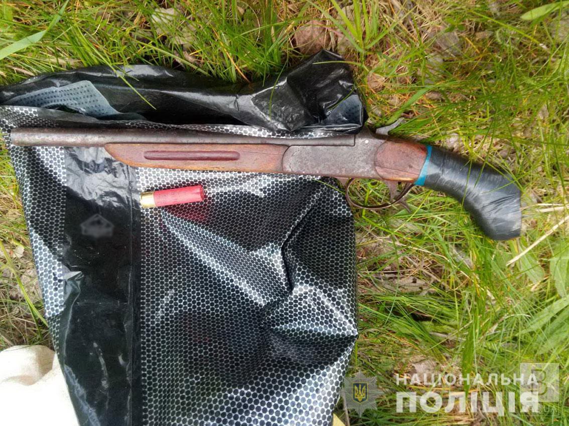 У Семенівському районі поліція вилучила у чоловіка обріз рушниці
