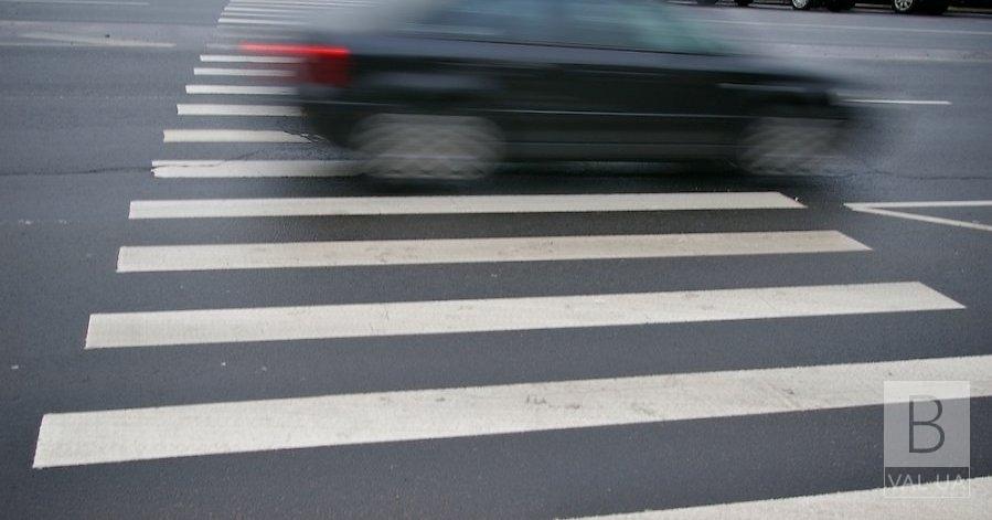 В центре Чернигова водитель сбил пешехода «на зебре»