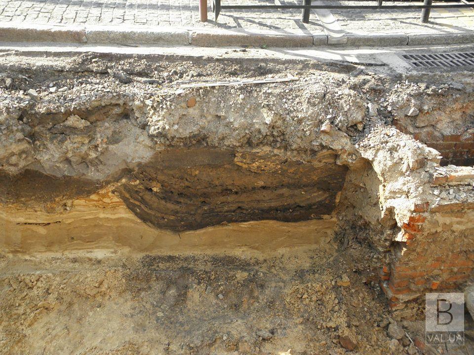 Что нашли археологи во время земляных работ на Киевской. ФОТО 