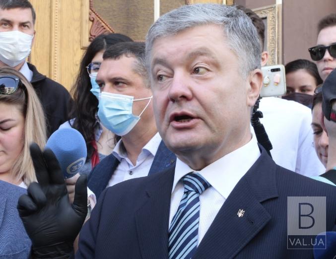 Суд в Киеве снова отказался рассмотреть ходатайство в деле экс-президента Украины Петра Порошенко