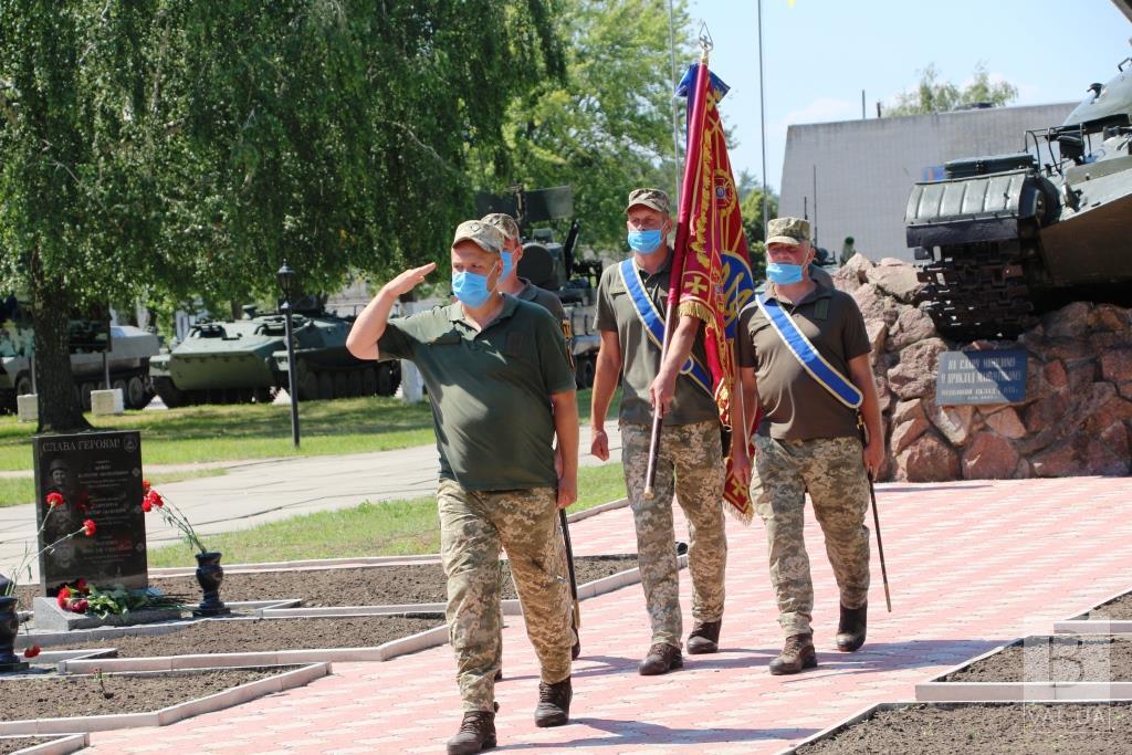 На Черниговщине наградили воинов-танкистов, которые вернулись с Востока Украины. ФОТО