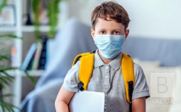 Температурний скринінг та антисептики у класах: у МОЗ назвали правила відвідування шкіл з 1-го вересня