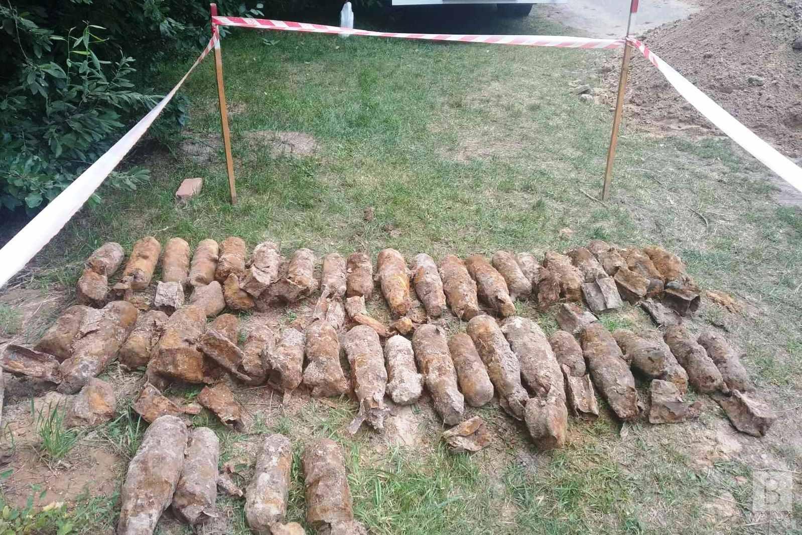 На Чернігівщині знищили 44 авіаційні бомби. ФОТО