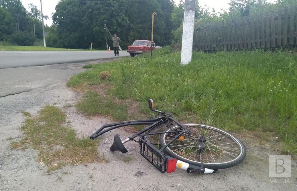 На Чернігівщині водій «ВАЗу» збив 13-річну велосипедистку: вона у реанімації