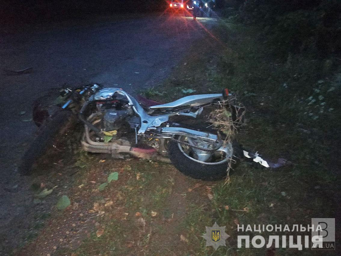 Смертельное ДТП в Бобровицком районе: водитель мотоцикла погиб, пассажирка в реанимации. ФОТО