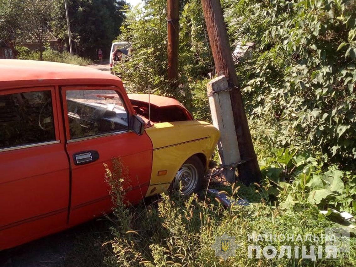 На Чернігівщині п’яний водій врізався в електроопору
