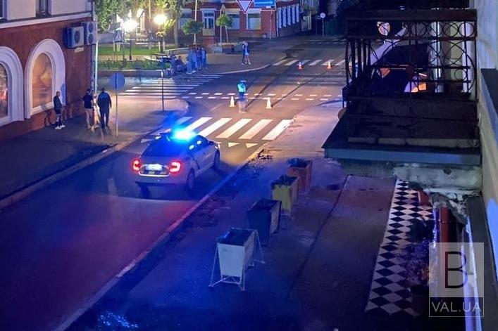 У центрі Чернігова на «зебрі» мотоцикліст збив жінку: загинули обоє