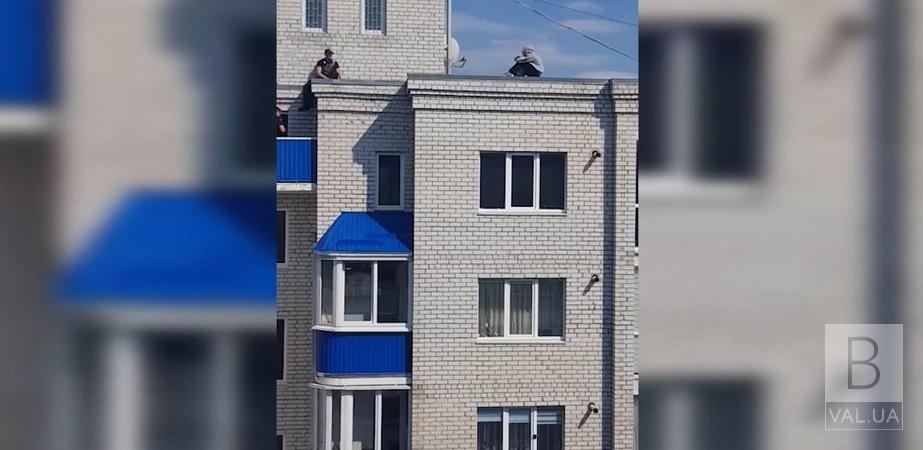 Чернігівець, який стрибнув з 16-поверхівки, вже намагався покінчити життя самогубством у травні