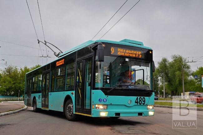 У Чернігові через аварійне відключення електроенергії стали тролейбуси