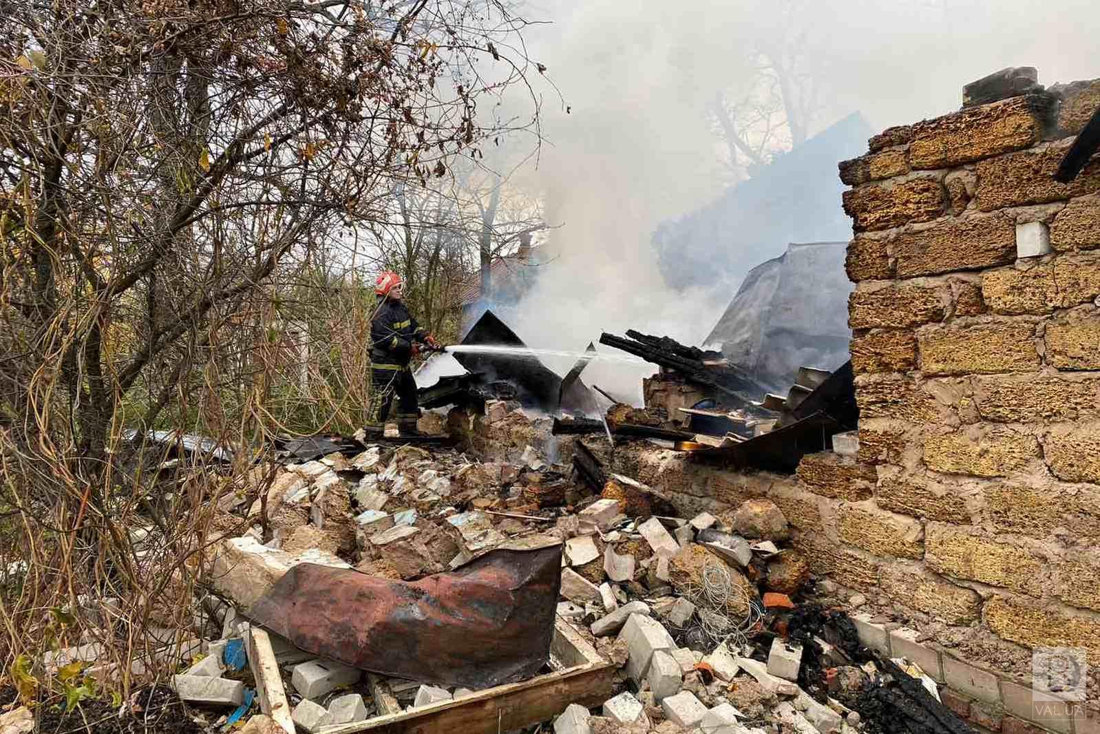 У селі на Чернігівщині вибухнув будинок: 50-річний господар у реанімації. ФОТО