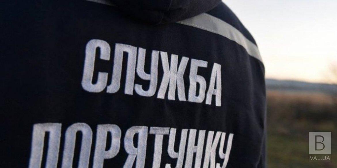 На Чернігівщині рятувальники деблокували постраждалого водія легковика