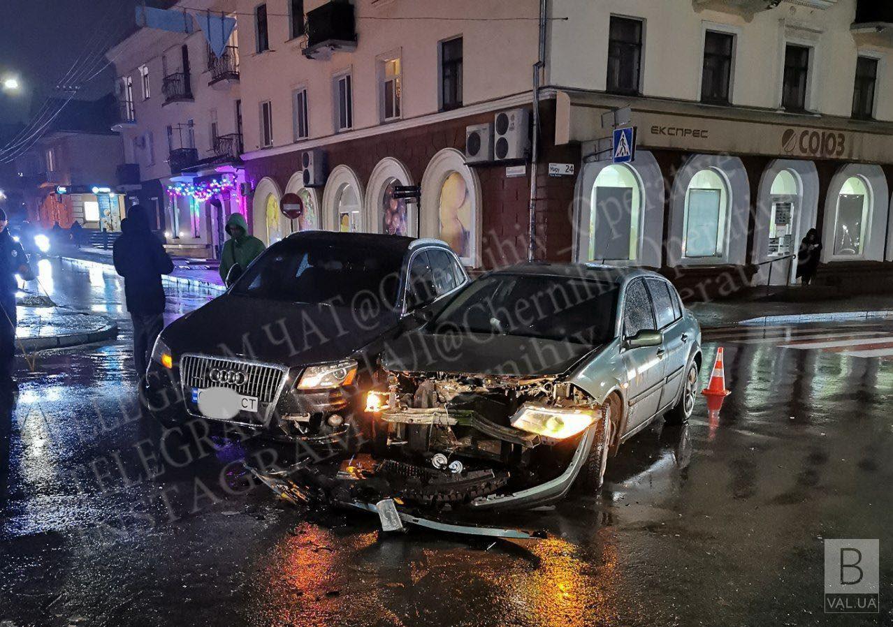  У ДТП на перехресті Коцюбинського та проспекту Миру постраждала пасажирка «Renault Megane»