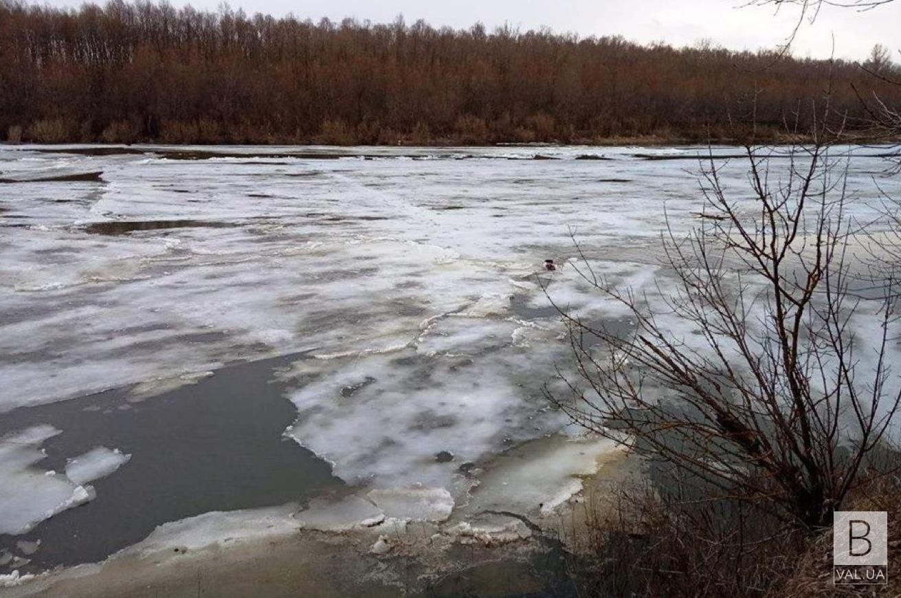 На Чернігівщині через морози зупинилася одна із паромних переправ