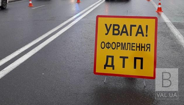 У ДТП на Чернігівщині постраждала пасажирка мікроавтобуса