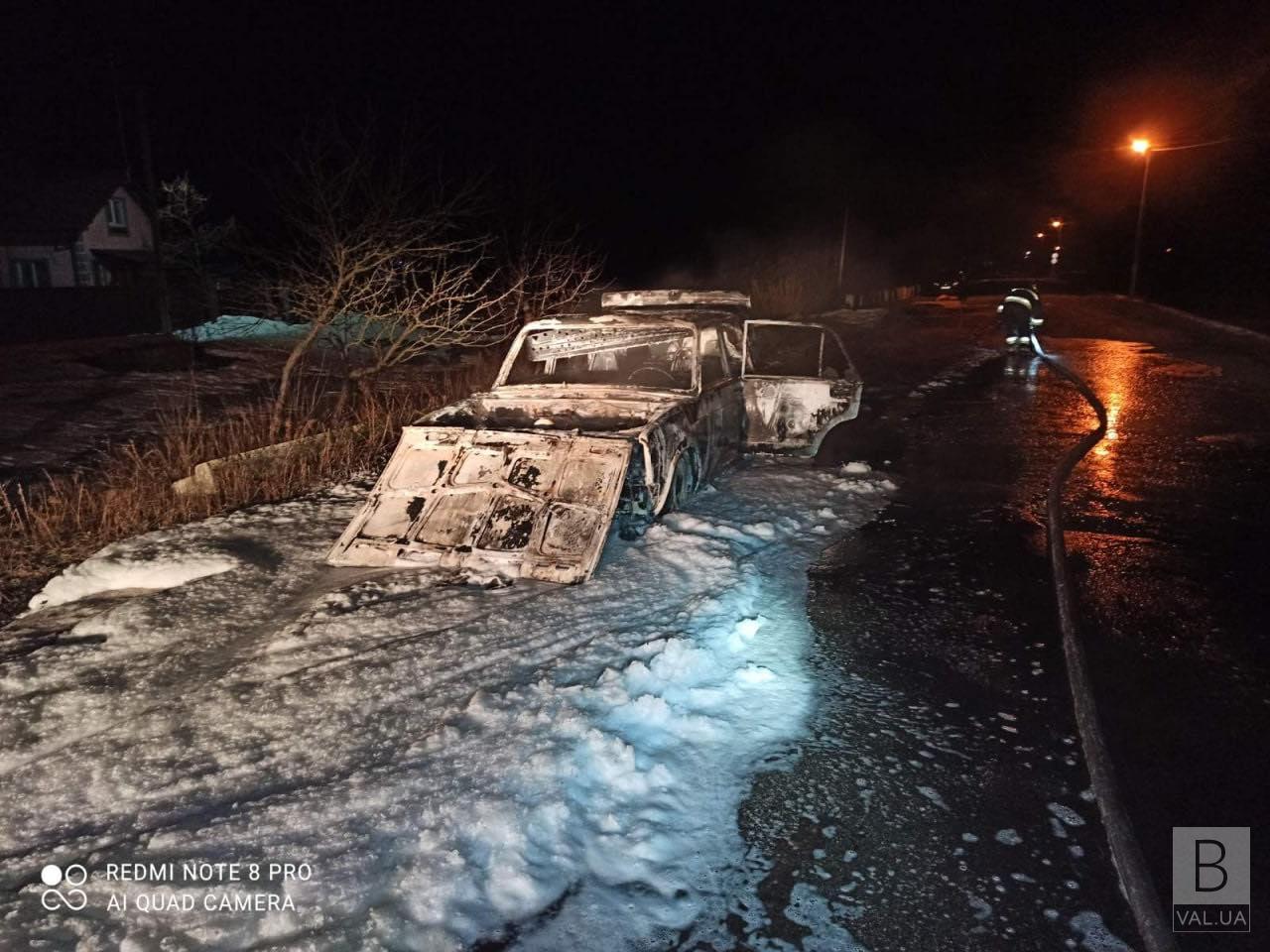 У Прилуцькому районі водій збив насмерть пішохода та підпалив власну автівку. ФОТО