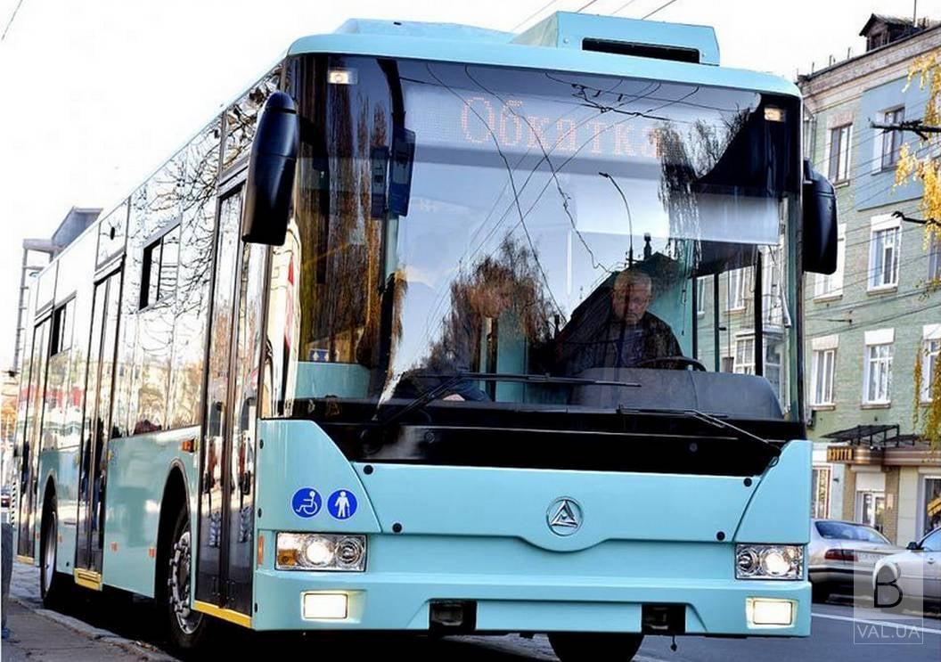 Чернігів зустрічає нові тролейбуси: 2 вже прийняті, третій проходить обкатку