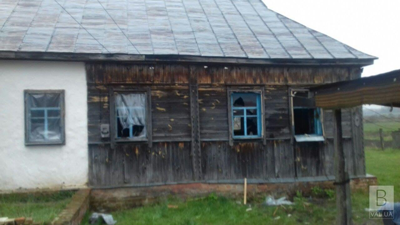 Підпалили диван: на Чернігівщині трирічні близнюки влаштували пожежу. Одна дитина загинула. ФОТО