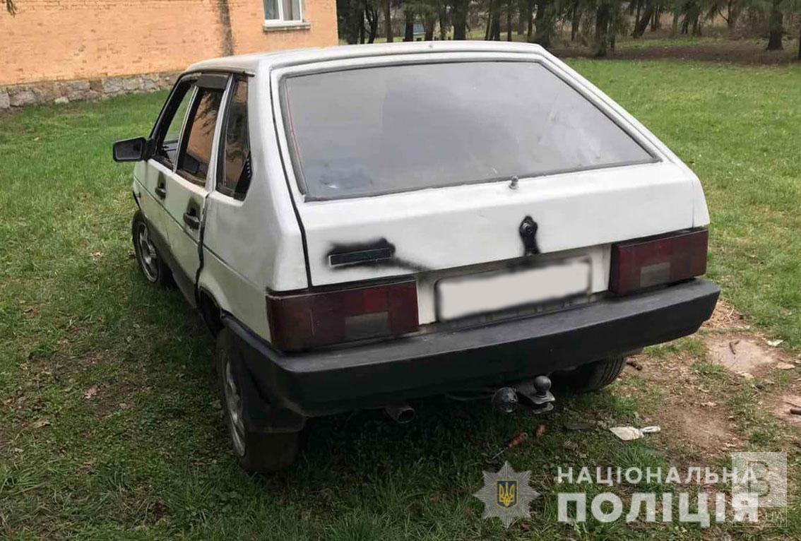 На Чернігівщині затримали двох братів, які викрали автівку. ФОТО