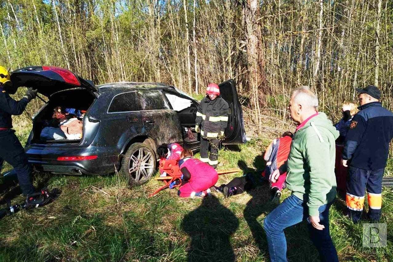 Водій загинув на місці, пасажирка померла в лікарні: поліція розшукує свідків ДТП біля Красилівки