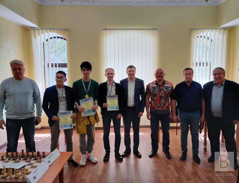 Шахіст з Чернігова виграв міжнародний гросмейстерський турнір в Миколаєві