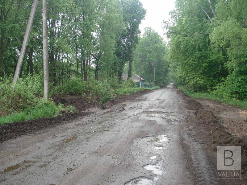 «Велике будівництво» на Чернігівщині: ремонтують дороги між селами. ФОТО