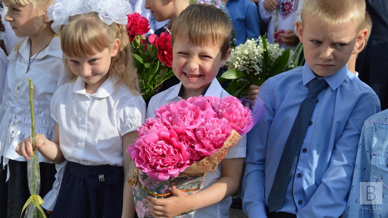 Це язичництво: Атрошенко рекомендував скоротити урочисті лінійки в чернігівських школах