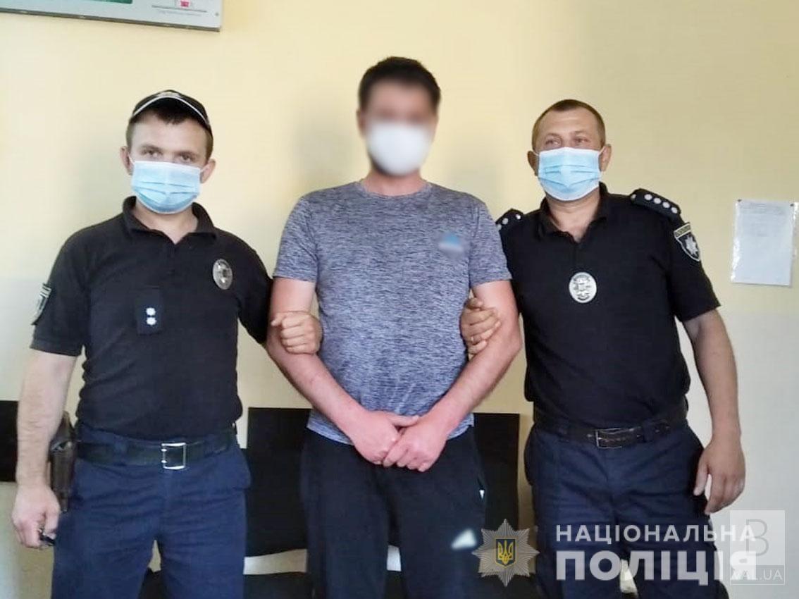 Поліція Чернігівщини затримала чоловіка, який понад рік переховувався від відбування покарання